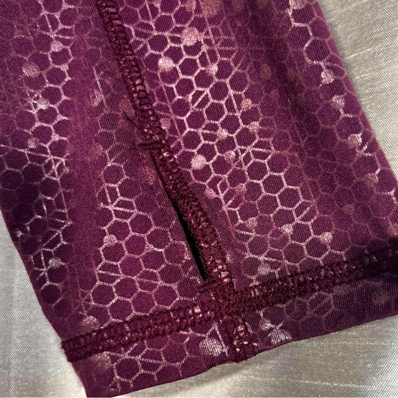 Lija Tennis Burgundy Patterned Long Sleeve Quarter- Zip Pullover - Medium - Picture 3 of 8